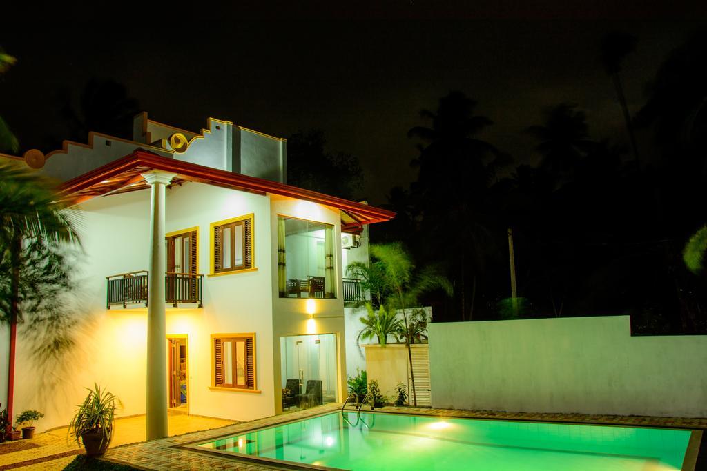 Villa White ฮิกคาดูวา ภายนอก รูปภาพ
